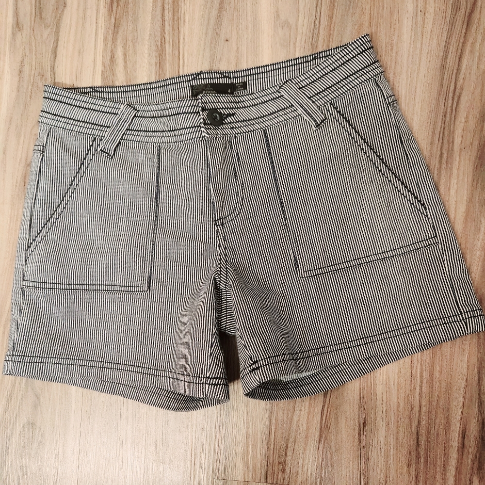prAna Tess Shorts, Navy/White Stripe, Sz4